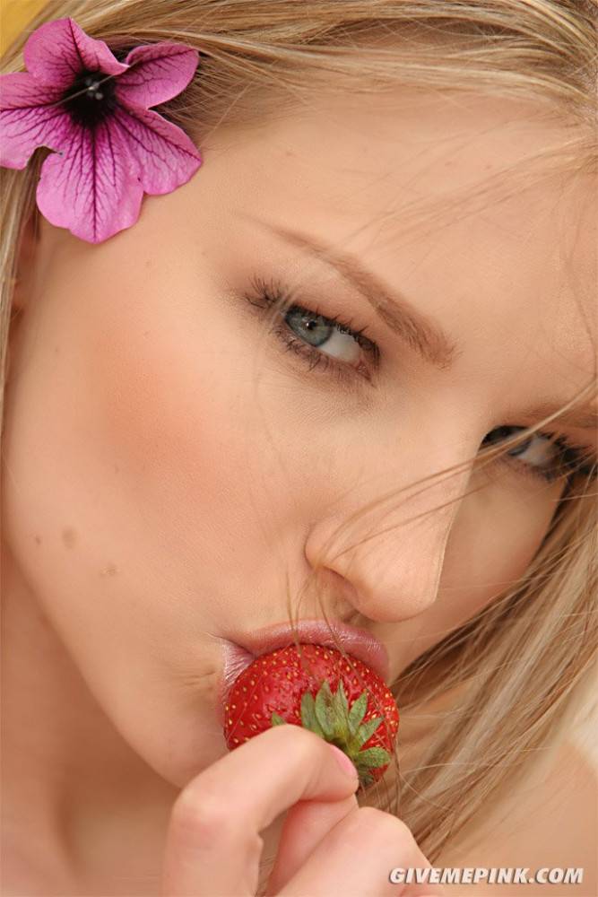Luscious Blonde Katy Caro In Pink Eats Strawberries And Seductively Poses - #5