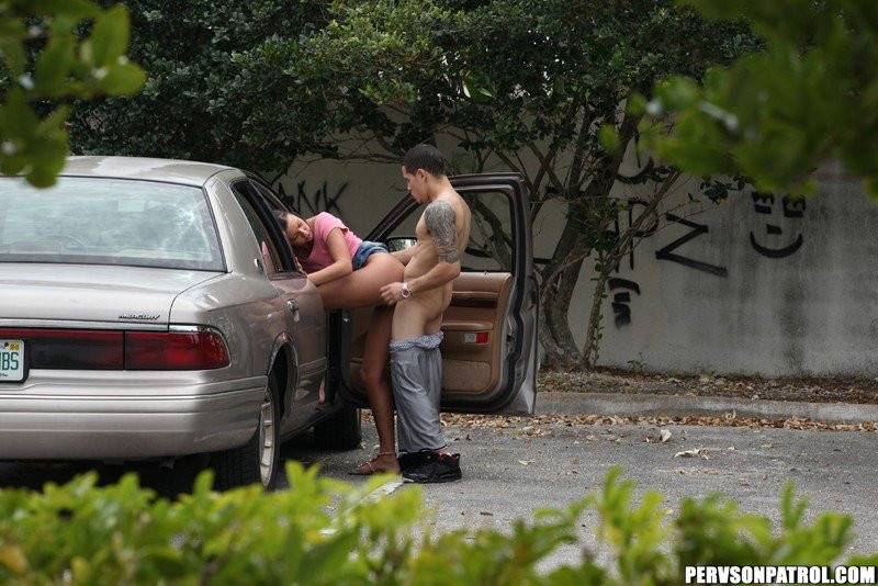 Guy Is Heavily Penetrating The Frisky Teen Iwy Winters Right Near The Car - #13