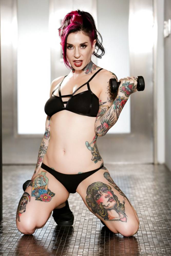 Rangy american milf Joanna Angel in underwear exhibiting tiny tits and sexy butt - #7