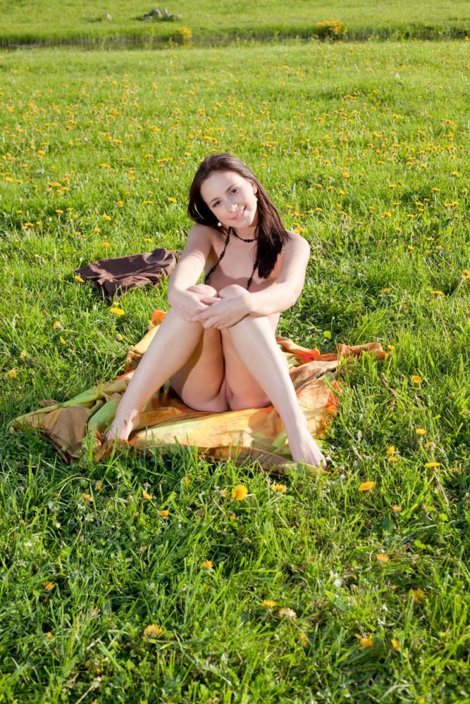 Brunette Teen Victory Nubiles Willing To Enjoy The Soft Green Grass And Tender Sun With Naked Body - #11
