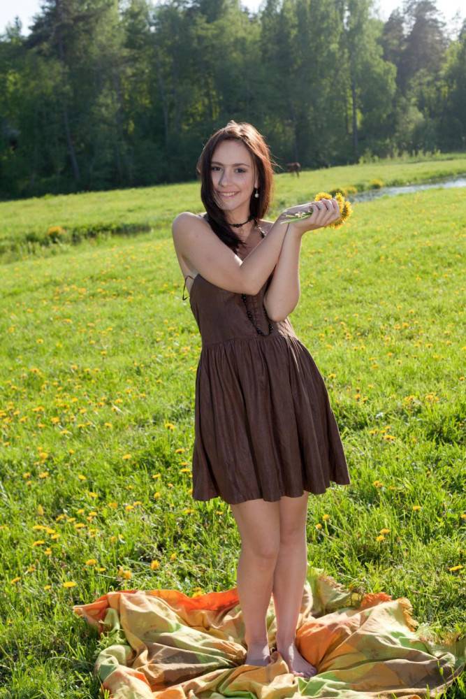 Brunette Teen Victory Nubiles Willing To Enjoy The Soft Green Grass And Tender Sun With Naked Body - #1