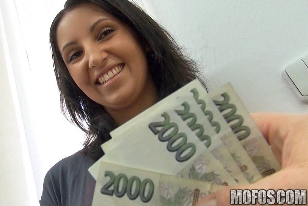 Sexy Bimbo Samante Mofos Shows Her Fucking Professionalism For Good Money - #3