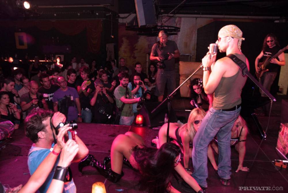 Yoha, Alexya Flores, Minerva Pons And Evita De Luna Bare All In Public Hard Rock Performance - #9