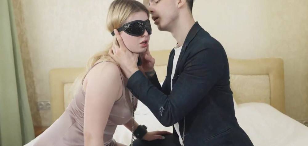 blindfold cuckold turns into her first DP sex - #1