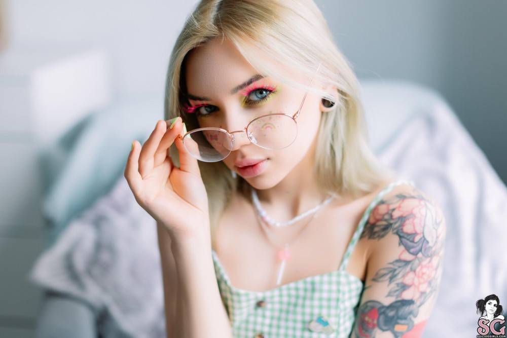 Roxylove in Juicy Lollipop by Suicide Girls - #2