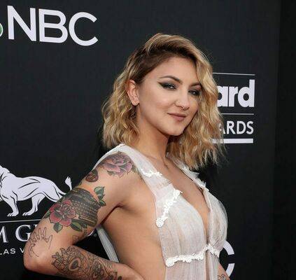 juliamichaels - #3