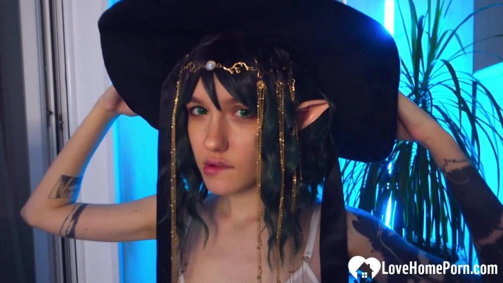 Cosplayer gets a good cock inside of her - #1