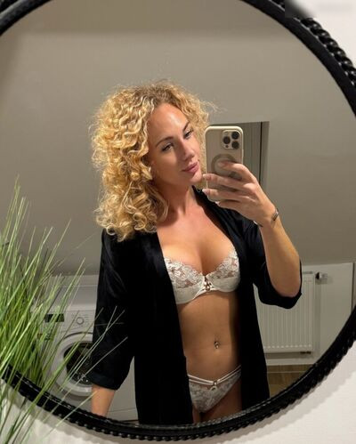 BlondeCurlyGirl - #3