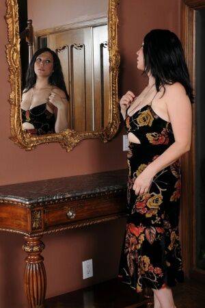 30 plus woman Summer Avery gets totally naked in front of a gilded mirror on nudesceleb.com