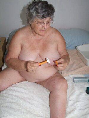 Obese woman Grandma Libby gives her underarms and snatch a fresh shave on nudesceleb.com