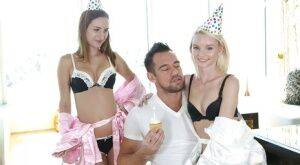 Threesome sex features teen girls Macie Winslett and Sammie Daniels on nudesceleb.com