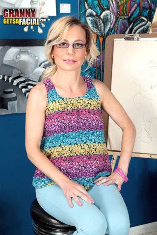 Here, 43-year-old diandra is the art instructor and pike is her teacher... on nudesceleb.com