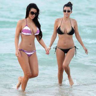 Teen celeb kim kardashian posing on the beach on nudesceleb.com