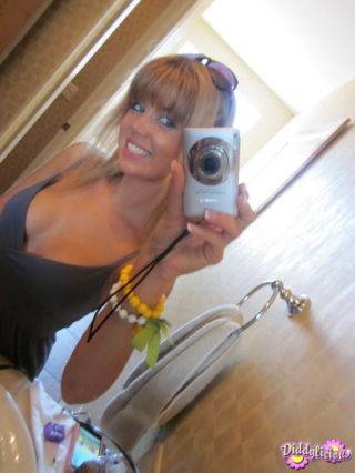 Cute amateur teen girl teasing in mirror on nudesceleb.com