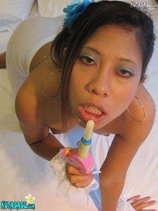 Asian bali teen girl gives bj on nudesceleb.com