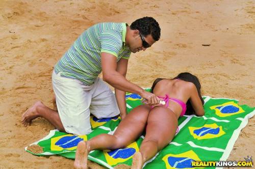 Sultry brazilian milf Adryanna Duarte banged after good cock suck at beach - Brazil on nudesceleb.com