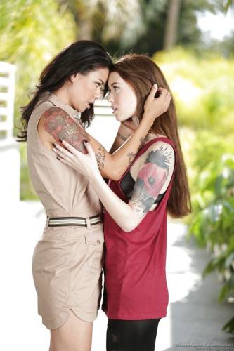 Attractive girls Dana Vespoli and Misha Cross have some lesbian humping fun on nudesceleb.com