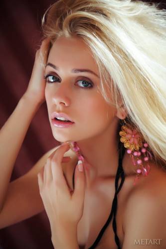 Slender ukrainian blonde teen Jennifer Mackay in hot lingerie in foot fetish show - Ukraine on nudesceleb.com
