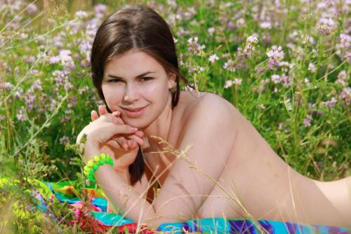 Brunette Honey Karolina Young Needs To Show Off Her Stunning Body Outdoors. on nudesceleb.com