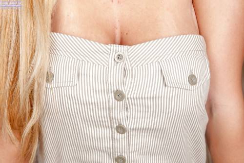 Hot brazilian blonde teen Adriana Sephora in fancy shorts shows big titties and masturbates - Brazil on nudesceleb.com