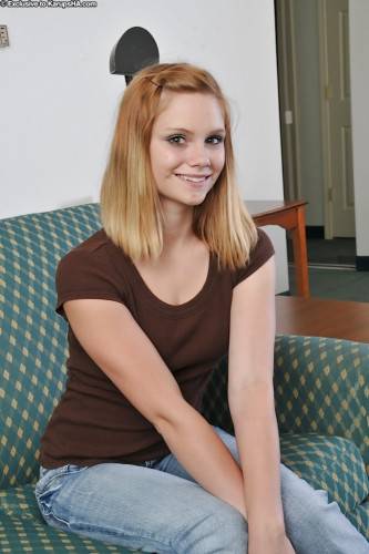 Excellent teen Brittny in tight jeans shows her butt and pussy on nudesceleb.com