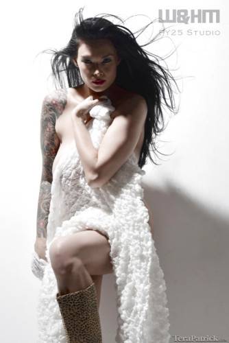 Alluring asian brunette milf Tera Patrick in hot softcore gallery on nudesceleb.com