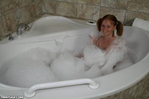 Lovely Teen Girl Alyssa Hart Takes A Bath When She's Joined By A Man Yearning For A Handjob on nudesceleb.com
