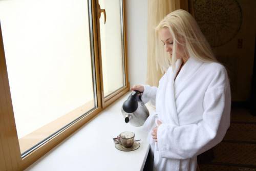 Stunning Blonde Vika D Is Letting Us Take Peek Inside Her Bathroom As She Bathes on nudesceleb.com