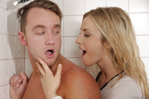 Deluxe american blonde porn star Karla Kush suck rod and take and fucked hard in shower - Usa on nudesceleb.com