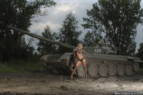 Breathtaking Military Babe Vanessa Upton With Huge Sexy Tits Goes Topless Beside The Tank on nudesceleb.com