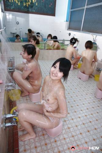 Superb japanese brunette Asakura Kotomi in sexy posing scene at pool - Japan on nudesceleb.com