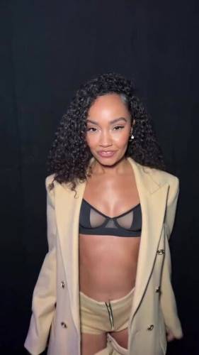 Leighannepinnock on nudesceleb.com