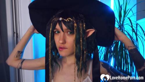 Cosplayer gets a good cock inside of her on nudesceleb.com