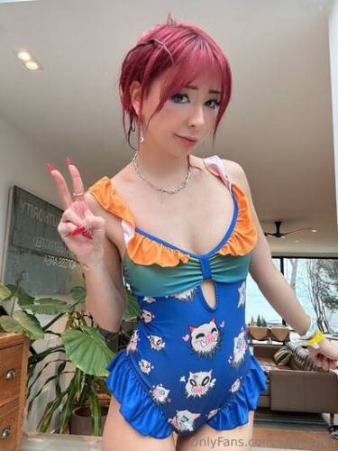 Izzybuunnies waifumiia waifuumiia on nudesceleb.com