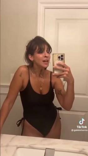 Gabbiehanna theinfamousbabz youtuber on nudesceleb.com