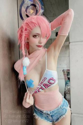 Hakune_cos on nudesceleb.com